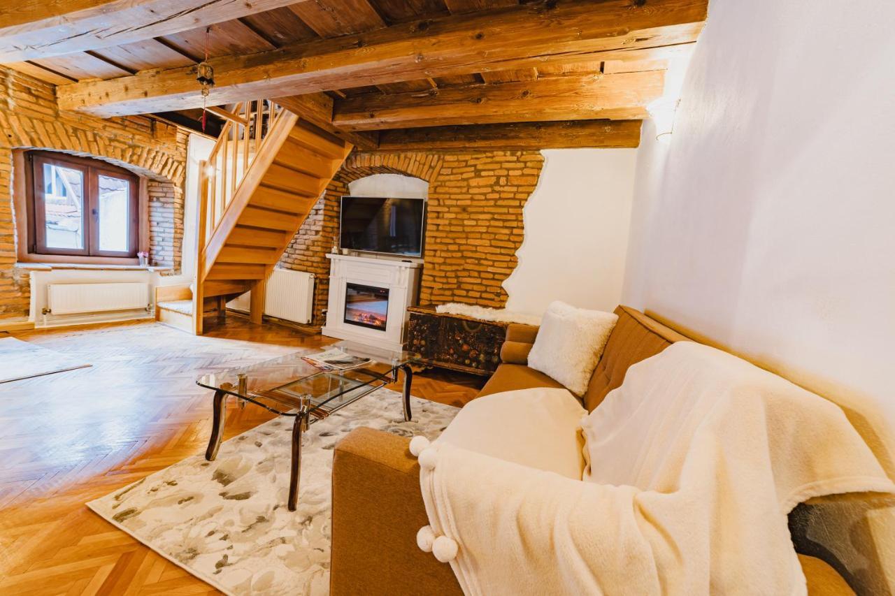 Albert Residence With Complimentary Parking Брашов Экстерьер фото