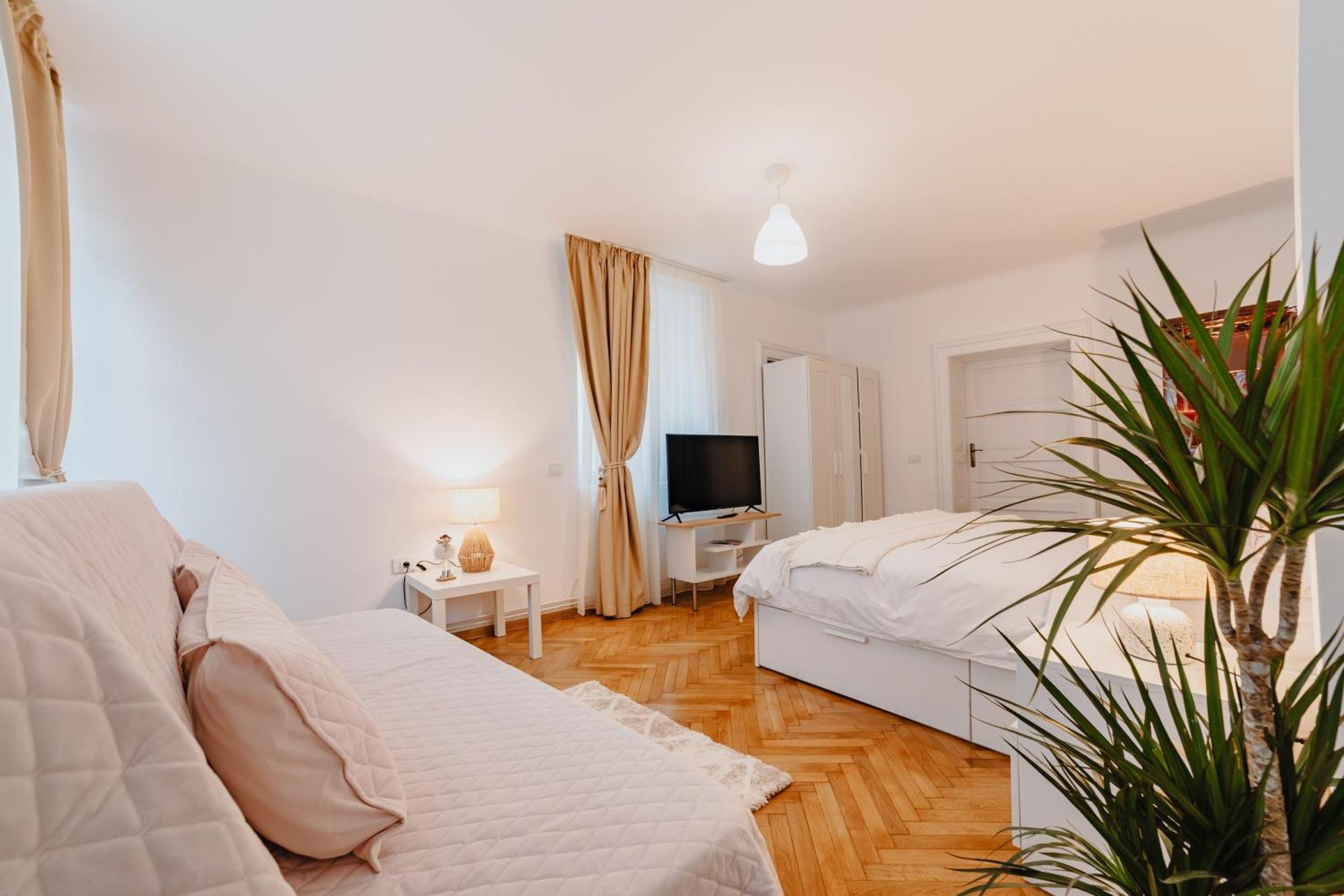 Albert Residence With Complimentary Parking Брашов Экстерьер фото