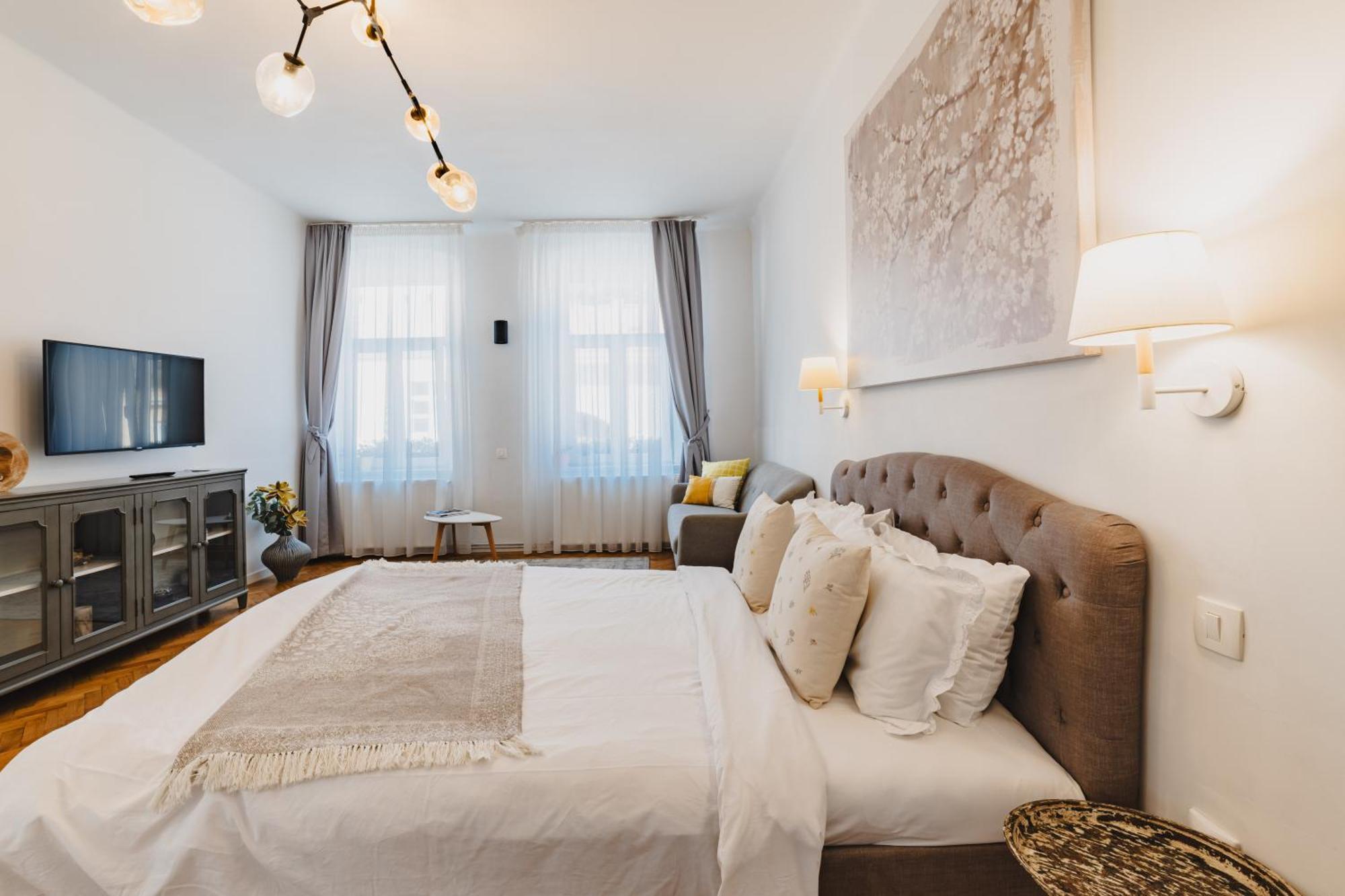 Albert Residence With Complimentary Parking Брашов Экстерьер фото